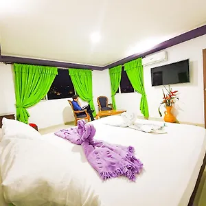 Hostel La Mercedes Street Cali